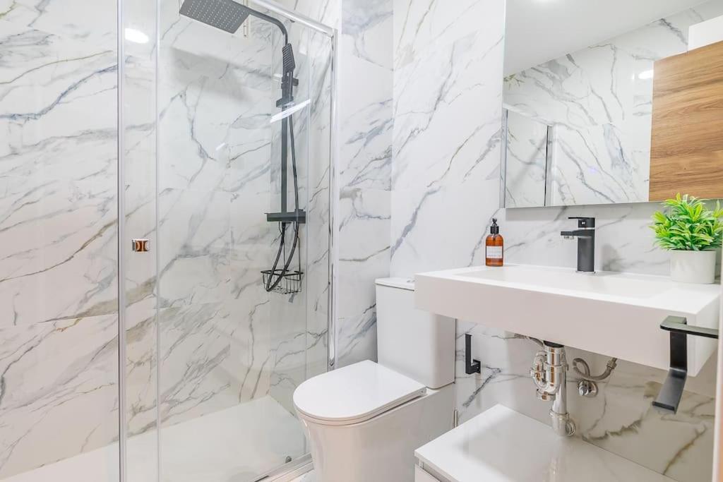 Apartamento Reformado Y Tranquilo Junto A Gran Via Мадрид Экстерьер фото